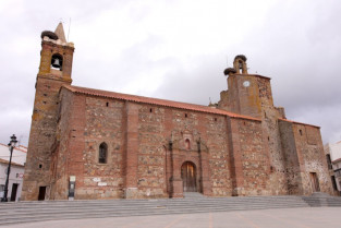 La agrupación de municipios de Monesterio y la Junta prorrogan el acuerdo para la prestación de Servicios Sociales