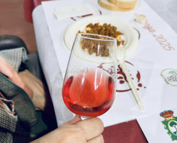 Ribera del Fresno impulsa la riqueza vinícola de la región con una cata de vinos extremeños