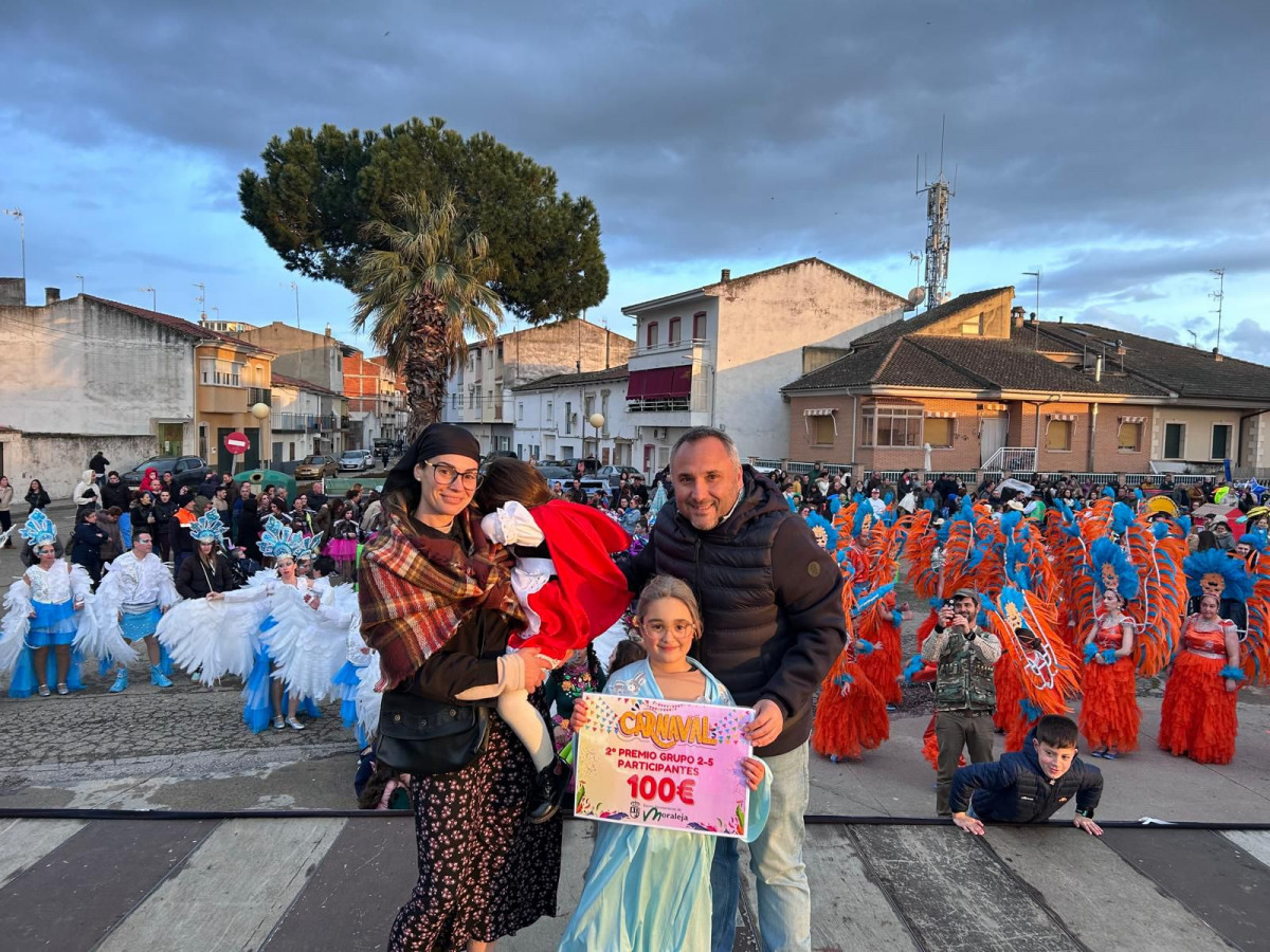 2 premio, 2 5 participantes, moraleja