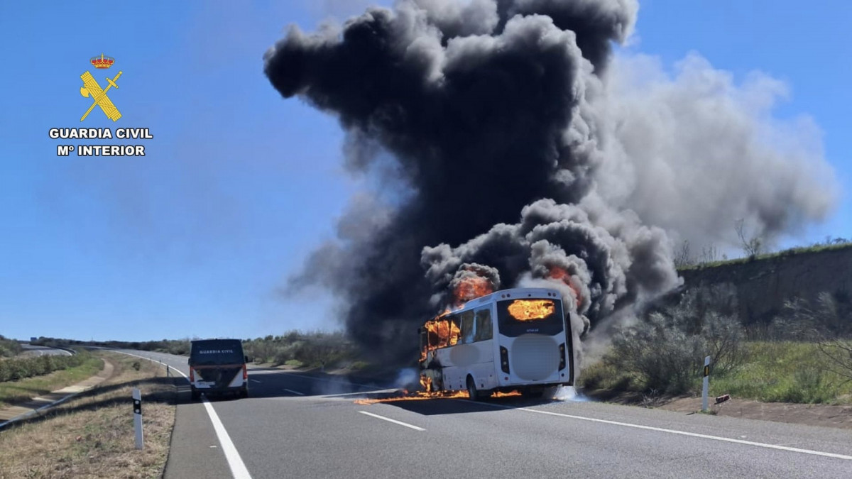 Microbus incendio A 66