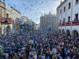 El Ayuntamiento de Villanueva sortea plazas en los balcones municipales para disfrutar de La Carrerita