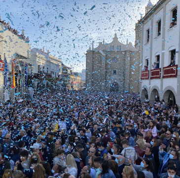 Zamora guarda silencio por las víctimas del atentado de Barcelona 