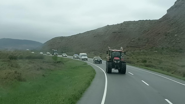 La tractorada de APAG Extremadura Asaja culmina en Bruselas con reivindicaciones ante el Parlamento Europeo