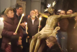 El Cristo del Rosario vuelve a procesionar tras más de medio siglo en la Semana Santa de Ribera del Fresno