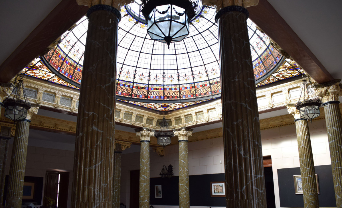 134 135  CÚPULA Y GALERÍA SUPERIOR DEL MUSEO ETNOGRÁFICO. Foto Turismo Don Benito
