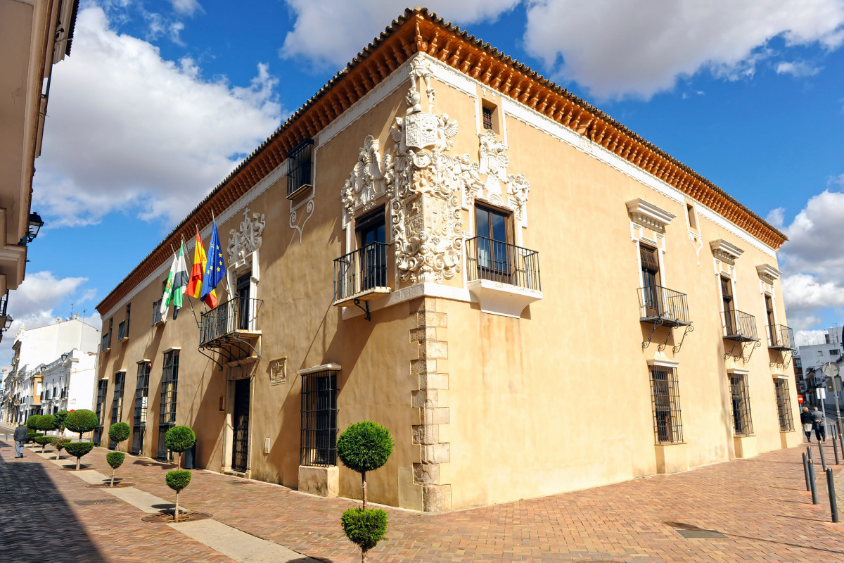 138 139  Palacio de Monsalud en Almendralejo. Foto José R. Pizarro   shutterstock 1043346226