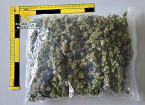 Interceptado en Moraleja un conductor que huía con más de medio kilo de marihuana