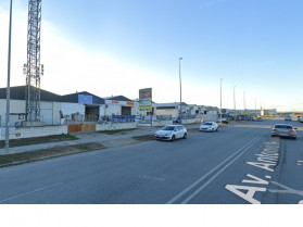 Herido un trabajador tras caer de un andamio en una nave en construcción en Badajoz