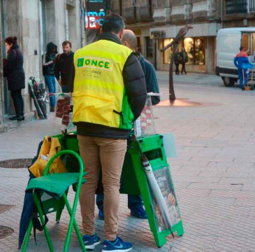 Zamora guarda silencio por las víctimas del atentado de Barcelona 