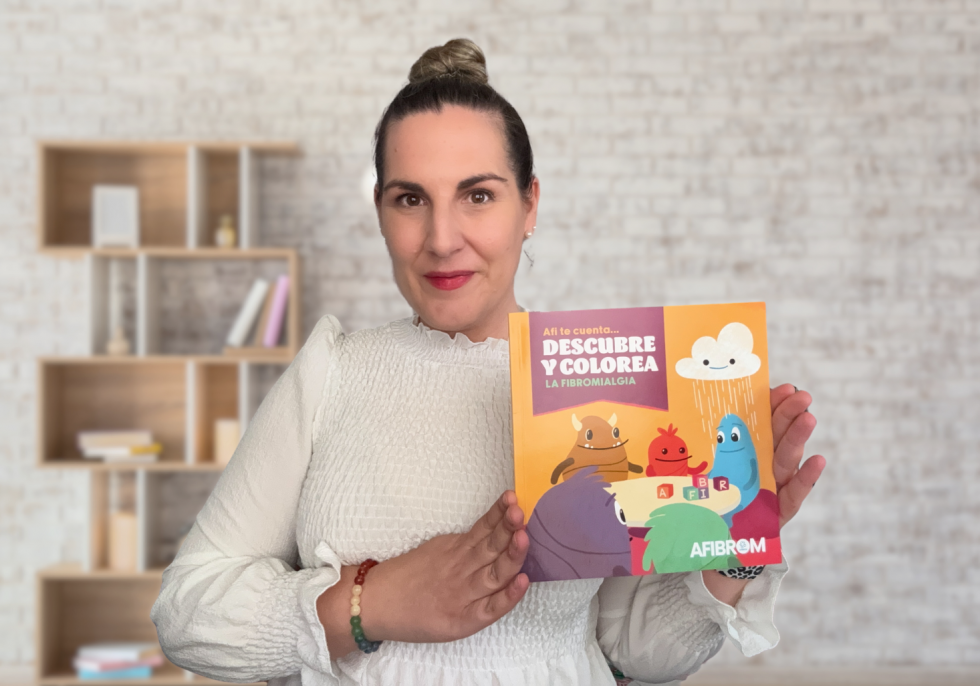 El primer cuento para colorear sobre fibromialgia llega de la mano de la extremeña Alicia Cobo