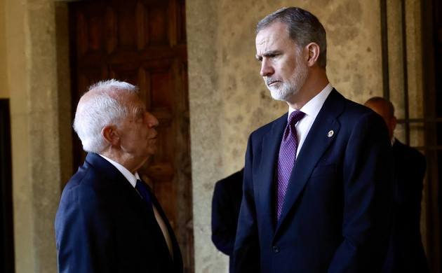 Josep Borrell recibe el Premio Europeo Carlos V en Yuste de la mano del Rey Felipe VI