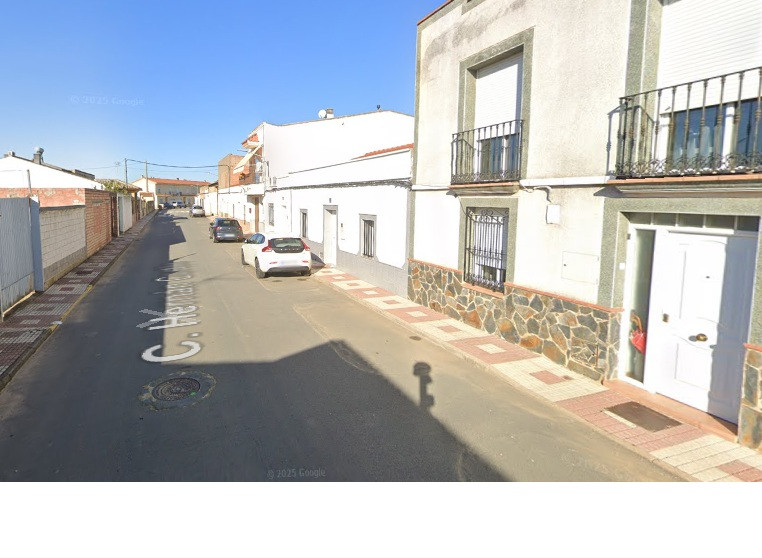Intoxicadas por monóxido de carbono dos mujeres en un incendio en una vivienda de Torremayor