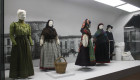 La moda del siglo XIX revive en Ribera del Fresno con una exposición en tiempos de Meléndez Valdés