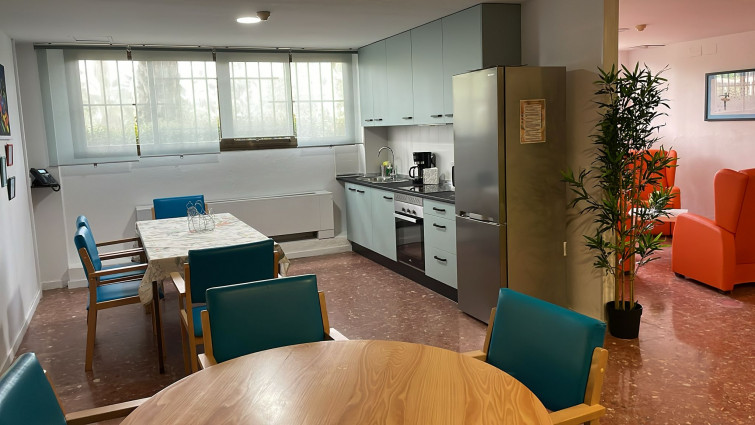 El Centro Residencial Cervantes de Cáceres estrena una unidad de convivencia entre familiares