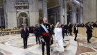 La reina deslumbra con un diseño del extremeño Jorge Redondo en la misa inaugural del Papa León XIV