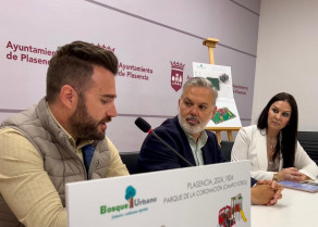 Plasencia inicia la reforma de sus parques infantiles tras dos años de parálisis