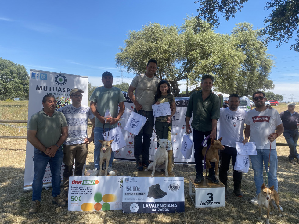 Brillante se proclama ganador del Campeonato de Extremadura de podencos en recinto cerrado