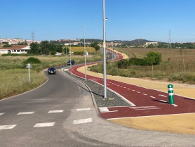 Cáceres ya tiene una senda peatonal y un carril bici que unen el centro con el campus universitario