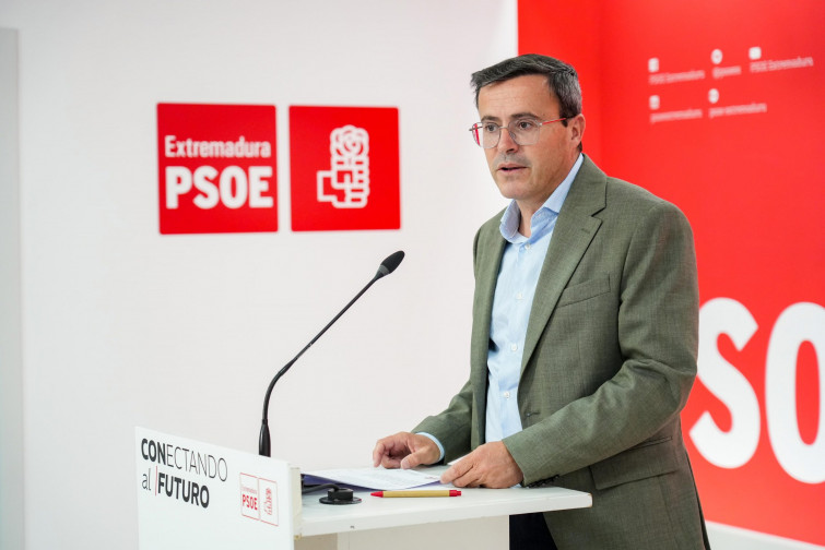 La entrada de Gallardo en la Asamblea provoca un 
