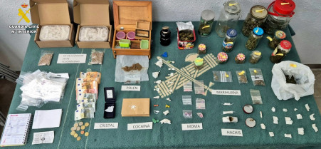 Detenidos dos vecinos de Torre de Miguel Sesmero por tráfico de drogas