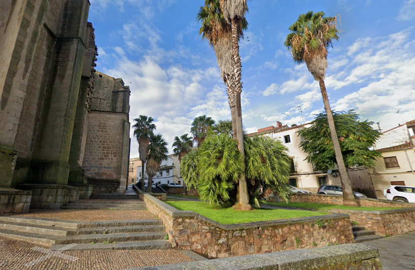 Sale a licitación la reforma de la Plaza de Santiago de Cáceres por cerca de 800.000 euros