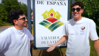 El youtuber, YoSoyPlex, queda maravillado con la gastronomía local en su visita a Extremadura