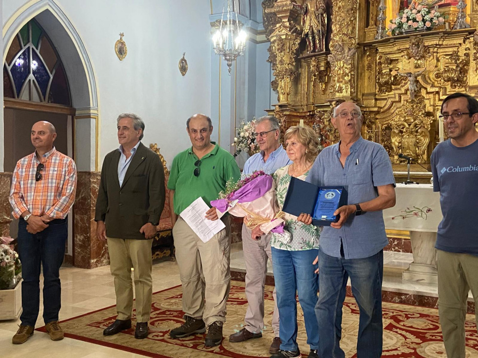 Los Mosqueros de Badajoz celebran su tradicional jornada campestre a orillas del río Gévora