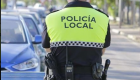 Dejan sólo a la una de la tarde dentro de un coche a un niño de 3 años en plena ola de calor