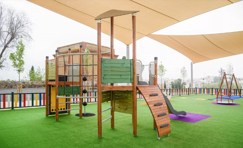 El Ayuntamiento de Mérida adjudica por 1,7 millones la construcción de seis parques infantiles