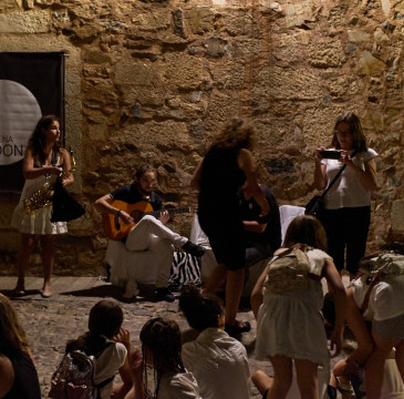 Zamora guarda silencio por las víctimas del atentado de Barcelona 