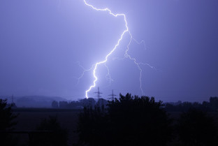 Activada la alerta amarilla este lunes por tormentas en el sur de Badajoz