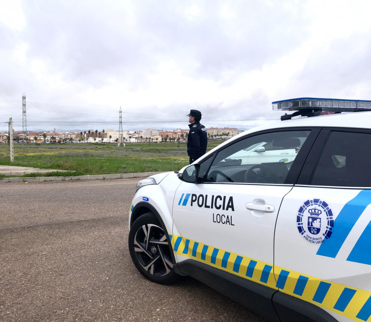 Un inspector de la Policía Local salva la vida de un conductor mientras estaba fuera de servicio