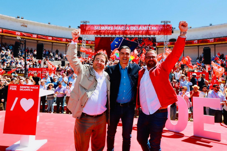 El alcalde de Mérida pide un congreso extraordinario del PSOE nacional