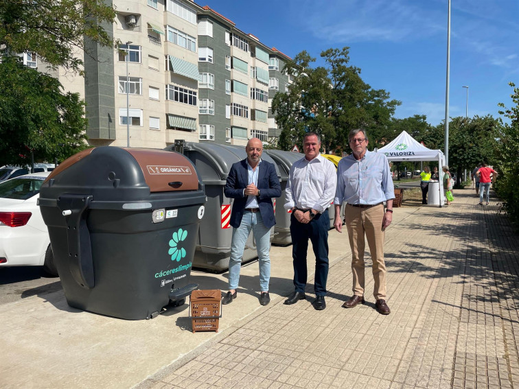 Cáceres comienza la implantación del contenedor marrón con apertura automática