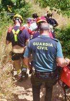 Bomberos y Guardia Civil auxilian a una senderista herida en el Valle del Jerte