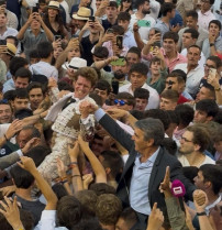 El ganadero Victorino Martín sale por la puerta grande de Las Ventas en la corrida In Memoriam