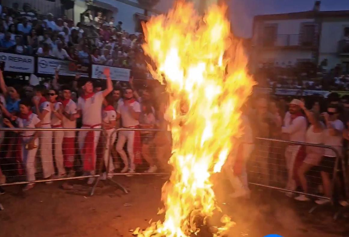 Quema del capazo en Coria el 23 de junio de 2025 (3)