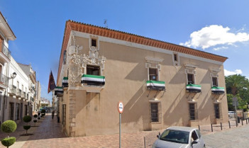 El Ayuntamiento de Almendralejo abre la licitación para el servicio de transporte urbano