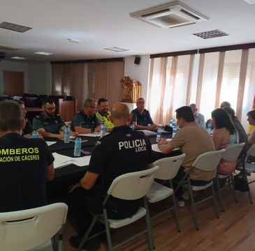 Zamora guarda silencio por las víctimas del atentado de Barcelona 