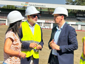 Las obras del campo de fútbol del Estadio Municipal terminarán a finales de este mes