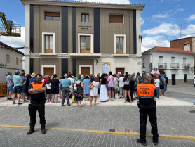Más de medio centenar de personas se concentra en Talayuela en memoria del agricultor David Lafoz