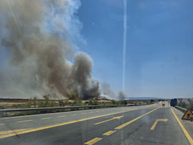 Un incendio forestal en Cáceres obliga a activar el nivel 1 de peligrosidad y provoca cortes en la A-66