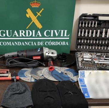 Zamora guarda silencio por las víctimas del atentado de Barcelona 