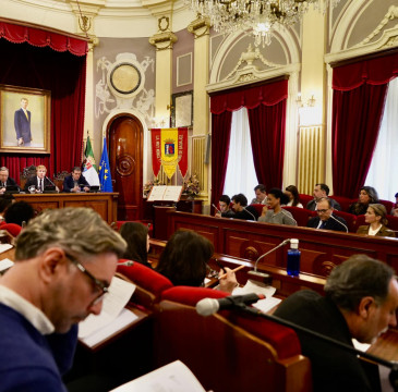 Zamora guarda silencio por las víctimas del atentado de Barcelona 