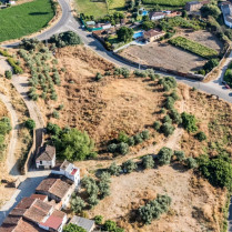 Coria adquiere terrenos para crear un nuevo aparcamiento junto al Casco Histórico