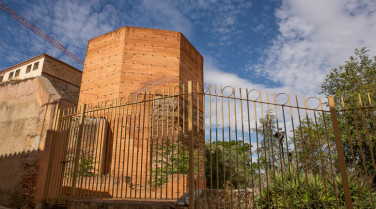 Cáceres quiere frenar futuros derrumbes en la Torremochada con la restauración del muro