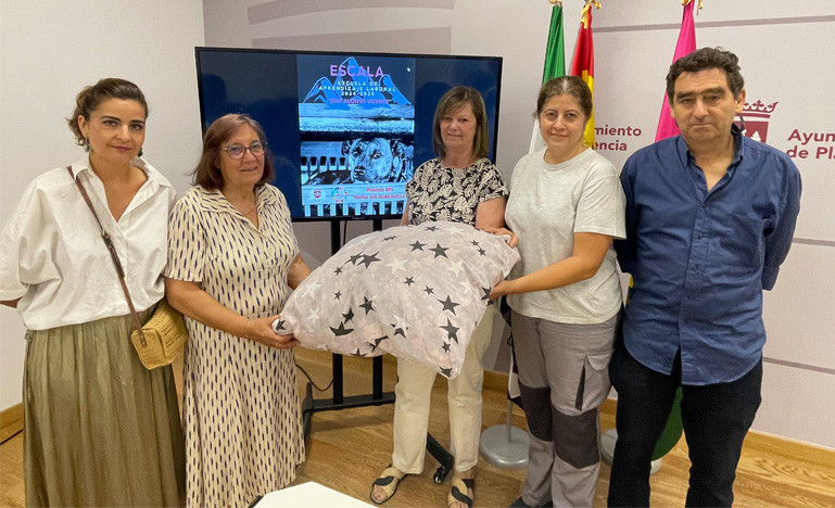 La Escuela Profesional de Plasencia mejora el refugio de animales con un proyecto solidario