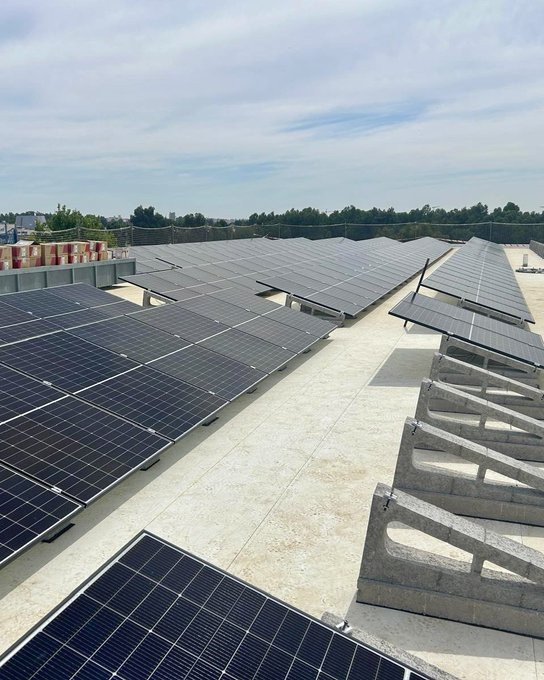 Avanza la colocación de plantas fotovoltaicas en varias instalaciones municipales de Badajoz