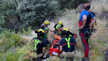 Evacuada en helicóptero una mujer herida mientras practicaba barranquismo en Jerte