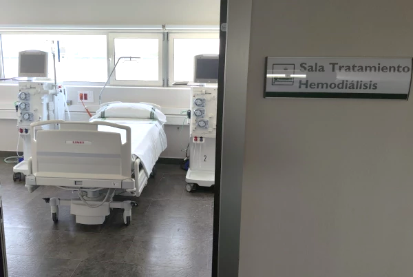 El SES reubica a los pacientes en diálisis de Llerena-Zafra por una anomalía en el circuito del agua